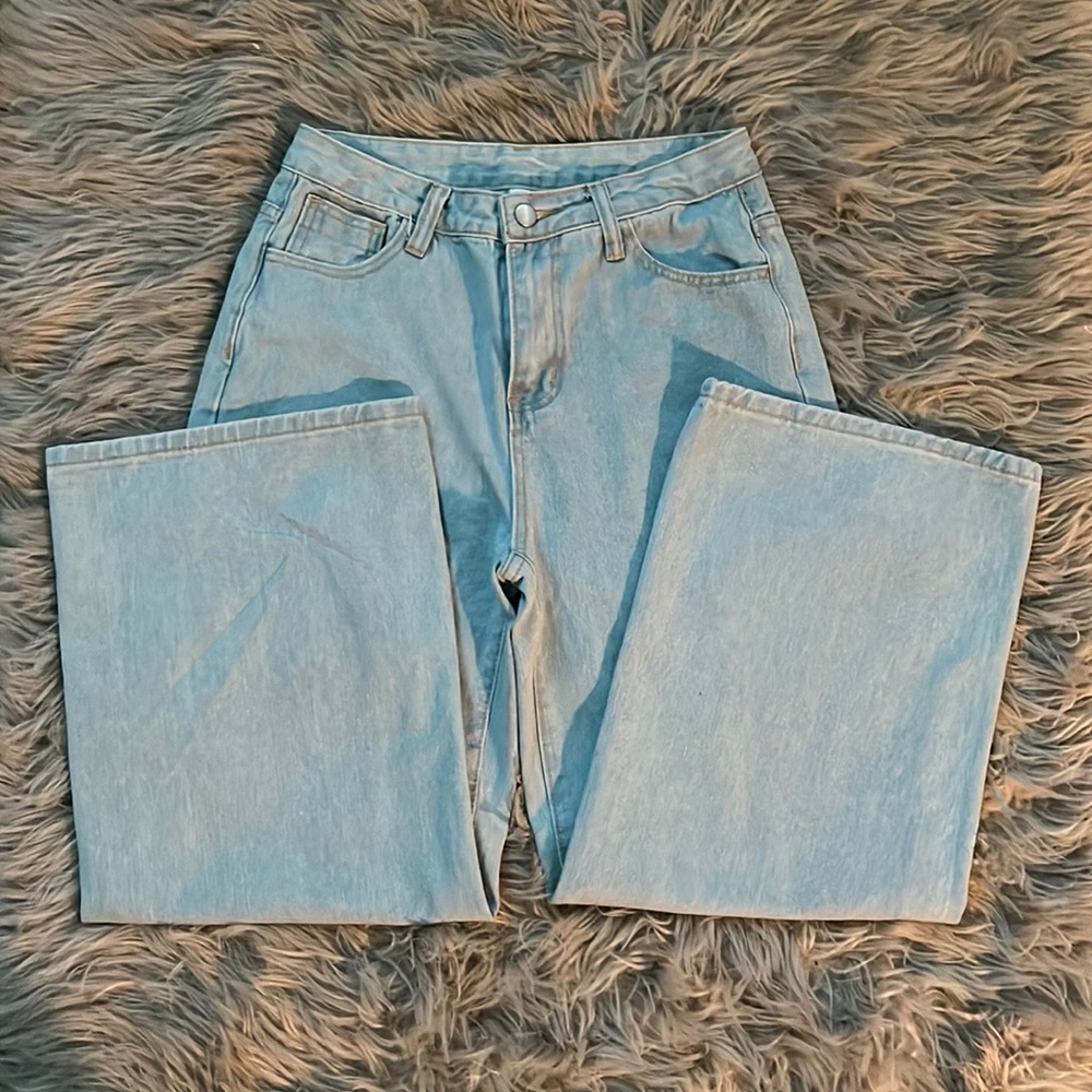 wide leg blue jeans